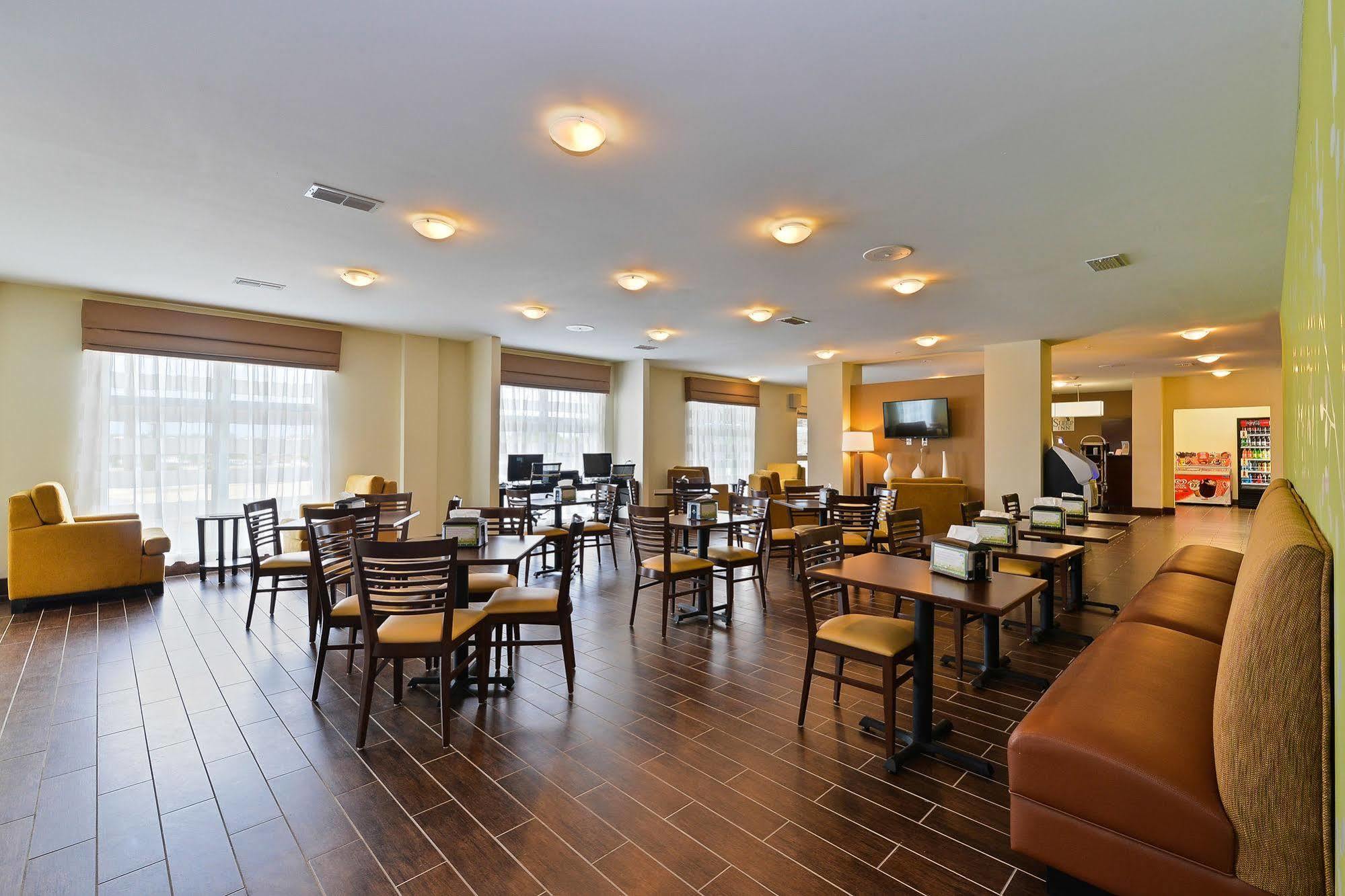 Sleep Inn & Suites Гълфпорт Екстериор снимка